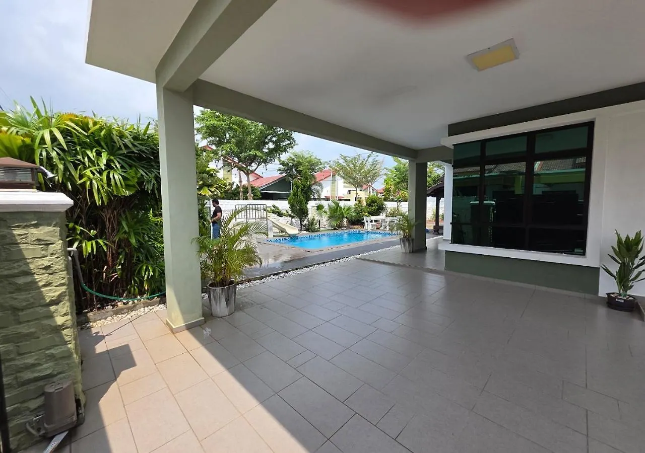 Holiday home Rooma With Private Pool In Kelebang Kelebang Besar Malaysia