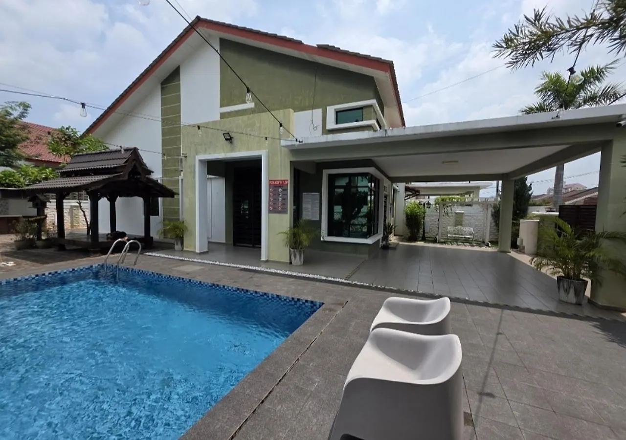 Rooma With Private Pool In Kelebang Kelebang Besar